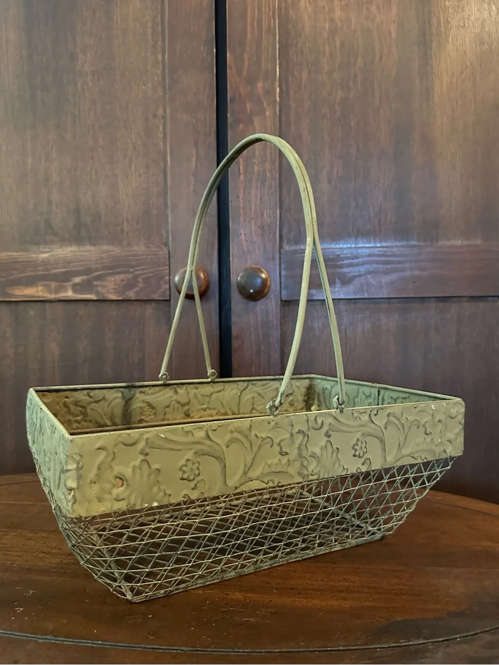 Metal • wire basket • fused handle • painted to look distressed